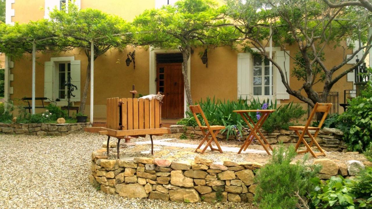 Le Fer En Ceze Acomodação com café da manhã Sabran Exterior foto
